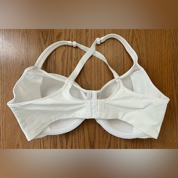Bali Woman’s White Bra Size 40C - Picture 3 of 5